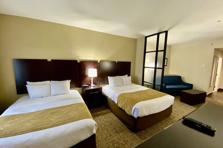 Room 9 of 43