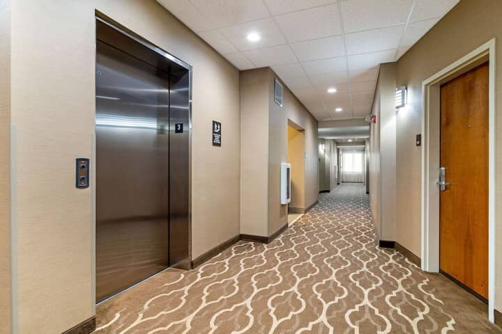 Hotel Interior 6 of 43